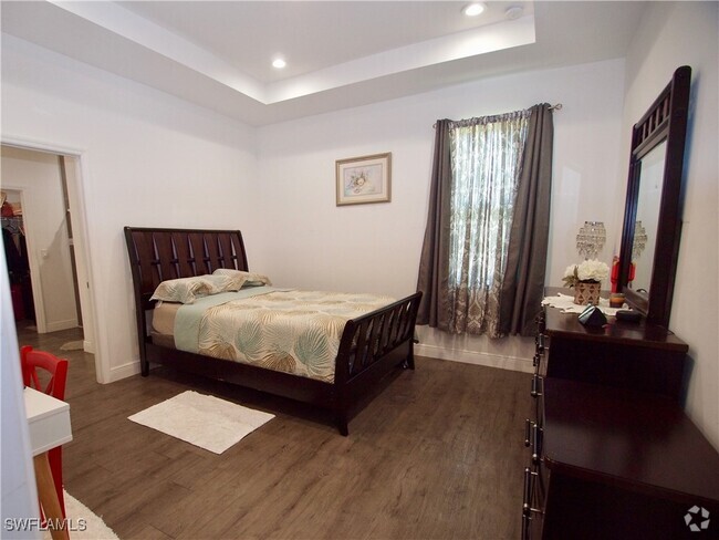 Building Photo - 5044 NE Tradewinds Cir Rental