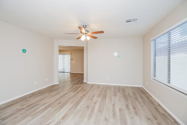 Photo - 2370 W Gold Dust Ave