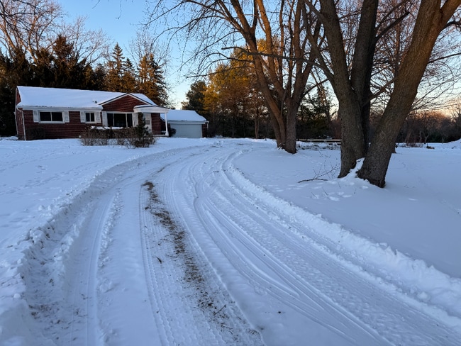 Photo - 8701 Brookville Rd