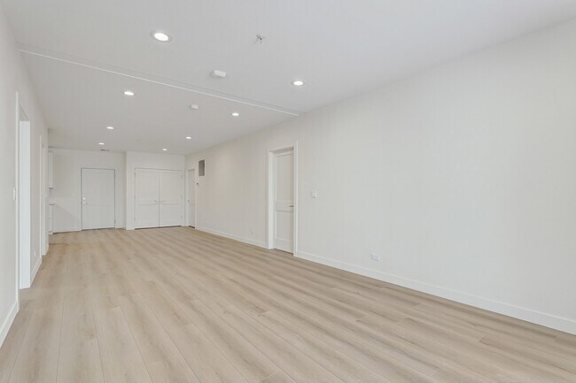 Photo - 9201 N Milwaukee Ave