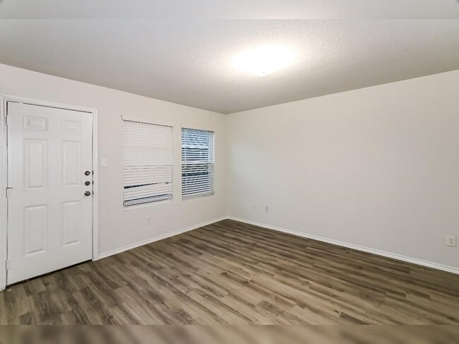 Photo - 16906 Andrew Nook Ln