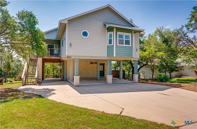 Photo - 420 Lake Forest