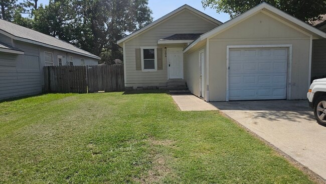 Photo - 11919 Kingslake Forest Dr