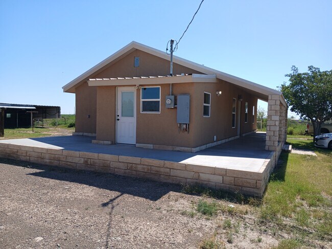 Photo - 206 Iglesia St