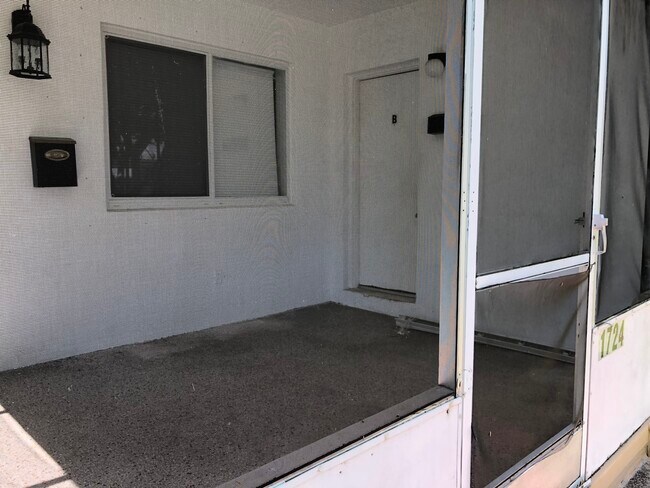 Photo - 1724 Rodman St Unit A