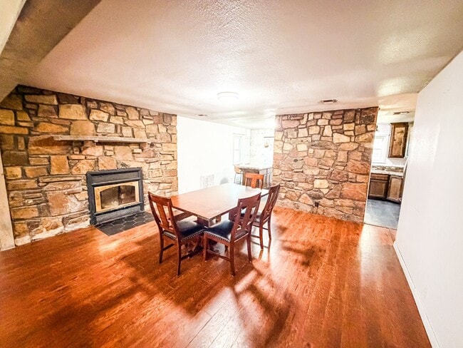 Photo - Fully Renovated Modern Farmhouse in Quiet Jennings