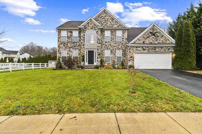 Building Photo - Located In Townsend Village