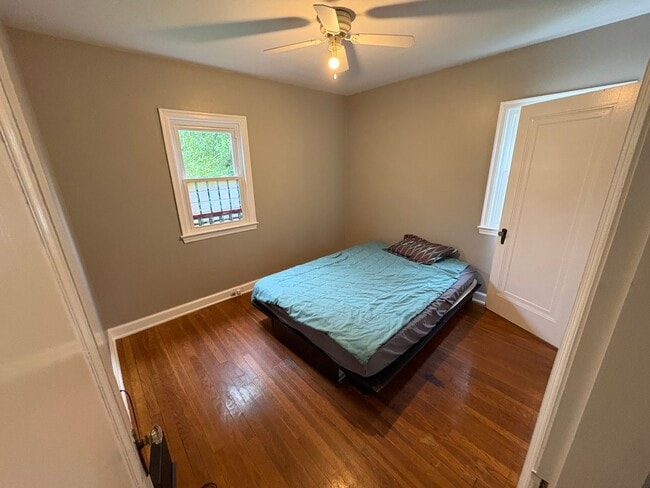 Photo - 35 N Broadleigh Rd