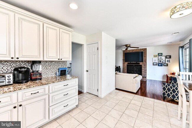 Photo - 14507 William Carr Ln