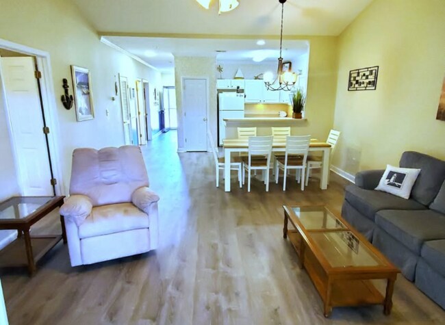 Photo - 710 Charter Dr