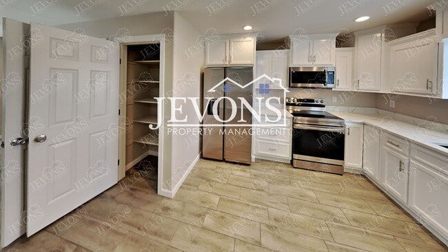 Photo - 1912 W Mead Ave