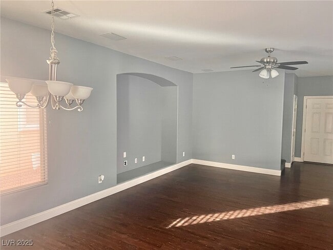 Photo - 1755 Little Crow Ave