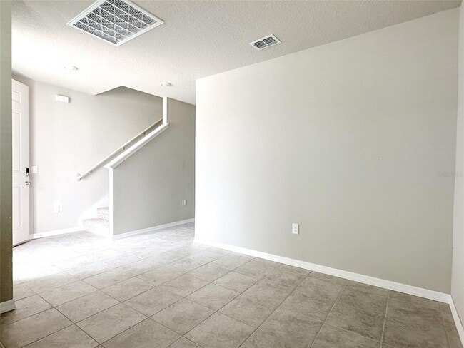 Photo - 484 Sun Warbler Wy