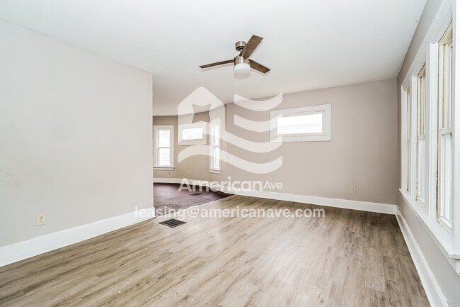 Photo - 196 N Burgess Ave