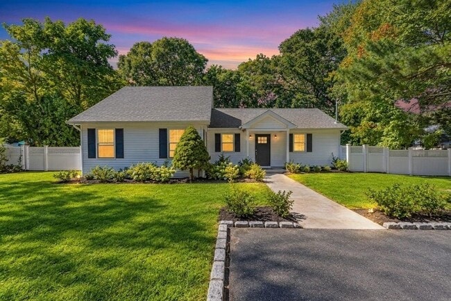 212 N Evergreen Dr