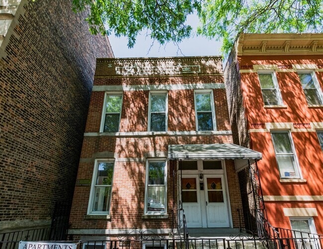 Building Photo - 906 S Loomis St Unit GDN Rental