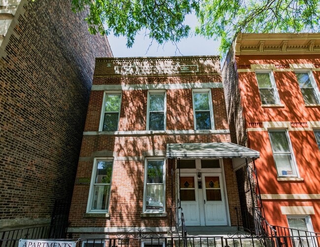 Building Photo - 906 S Loomis St Unit GDN Rental