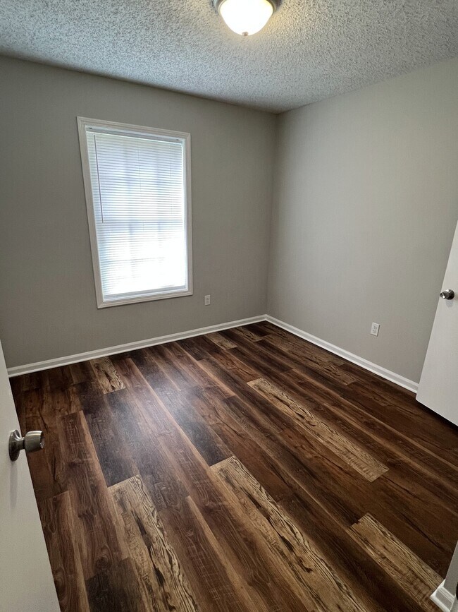 Photo - 50 Torbrook Cv