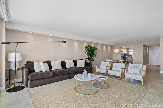 Photo - 511 Bayshore Dr Unit 810