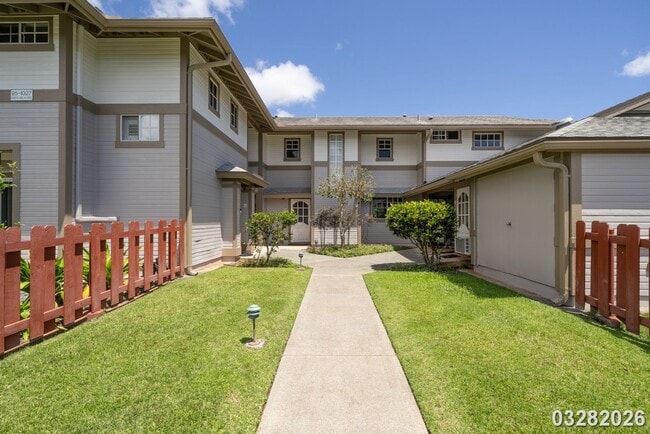 Building Photo - $3,200 / 3br - 974ft2 - Bright and Spacious 3BR/2BA/2PKG Townhome unit in Ku'ulako in Mililani (M...