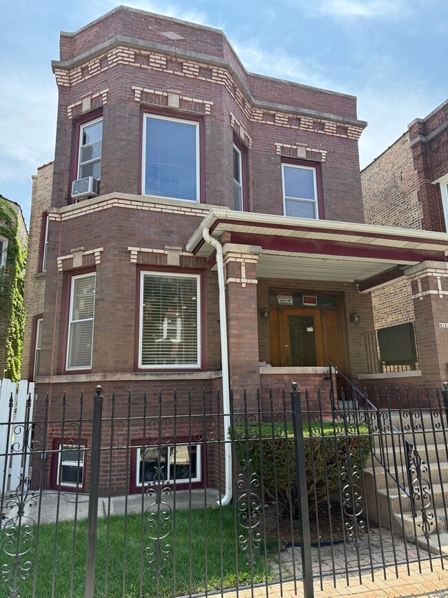 Building Photo - 3721 W Belden Ave Unit 1 Rental