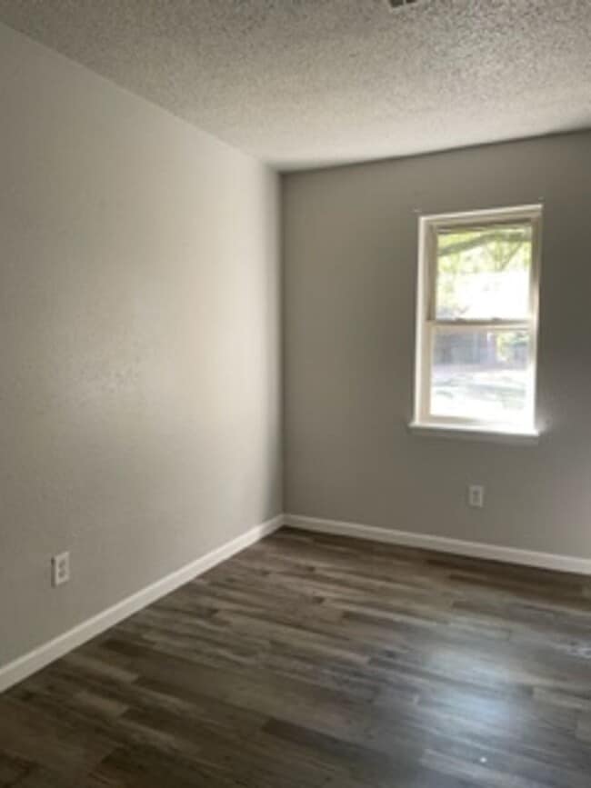 Photo - Three Bedroom/1.5 Bath Home