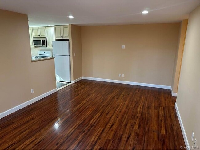 Photo - 12 Sagamore Hills Dr