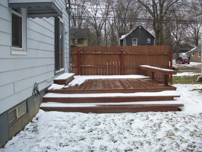 Photo - 735 Myrtle Ave