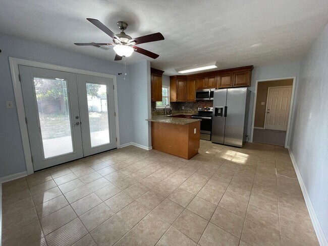 Photo - AVAILABLE NOW! 4 BEDROOM 2 BATH SINGLE FAMILY HOME IN CAROLLANE FARMS
