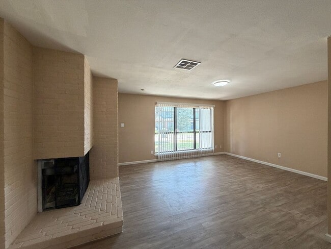 Photo - South Side Two Story Townhome!!