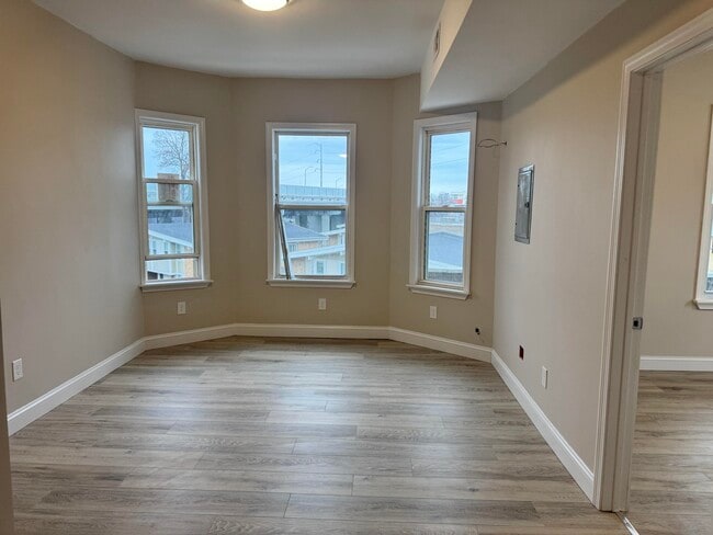 Photo - 241 Walnut St Unit 2