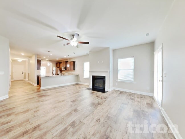 Photo - 113 Boomer St