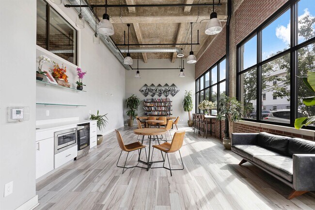 Photo - 136 Oakland Ave Unidad 6J