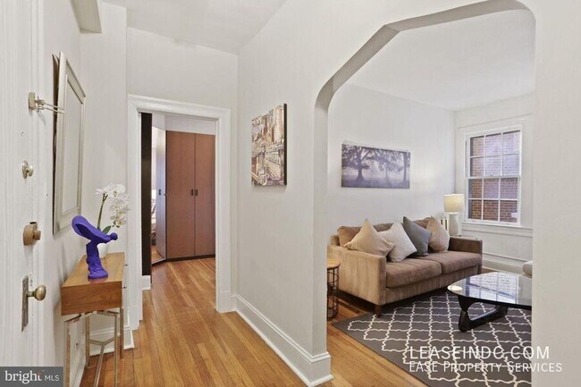 Photo - 2707 Adams Mill Rd NW Unit #403