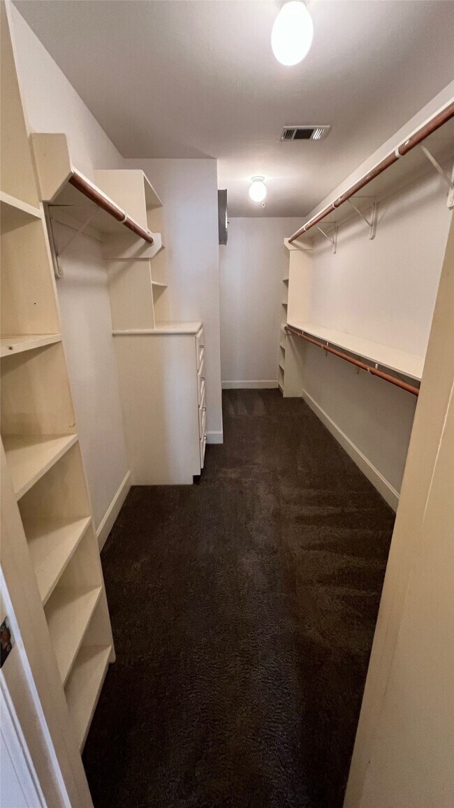 Photo - 2710 Hullsmith Dr Unidad 803