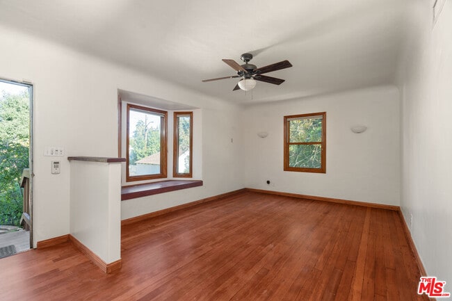 Photo - 3705 Fredonia Dr