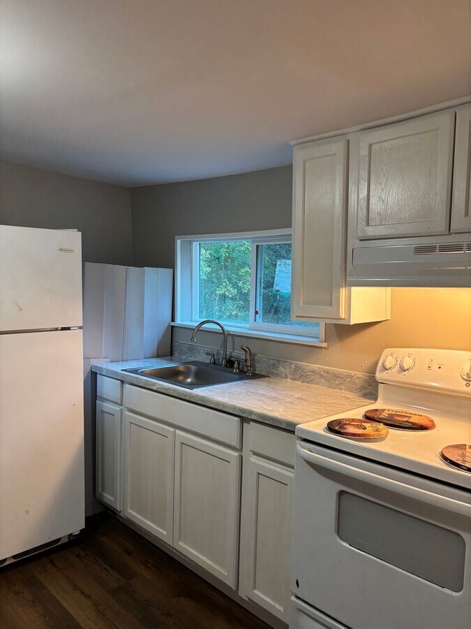 Photo - Three Bedroom Home in Hixson TN