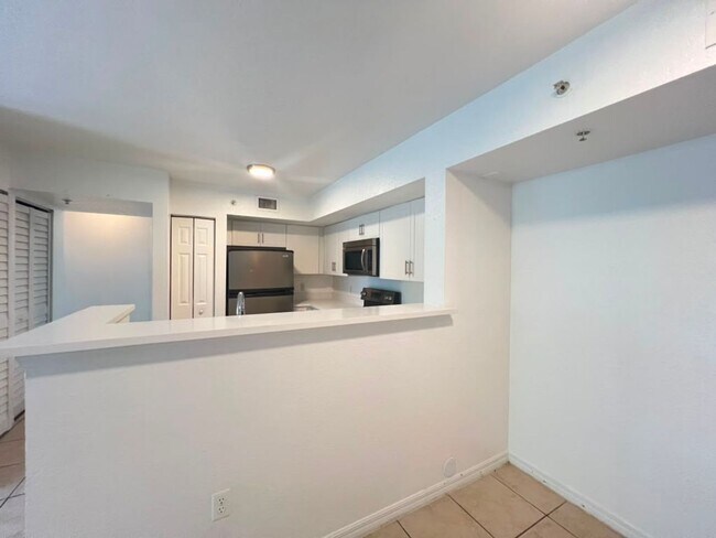 Photo - The Oaks in North Miami