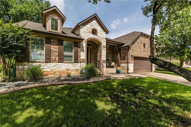 Photo - 211 Lake Como Dr