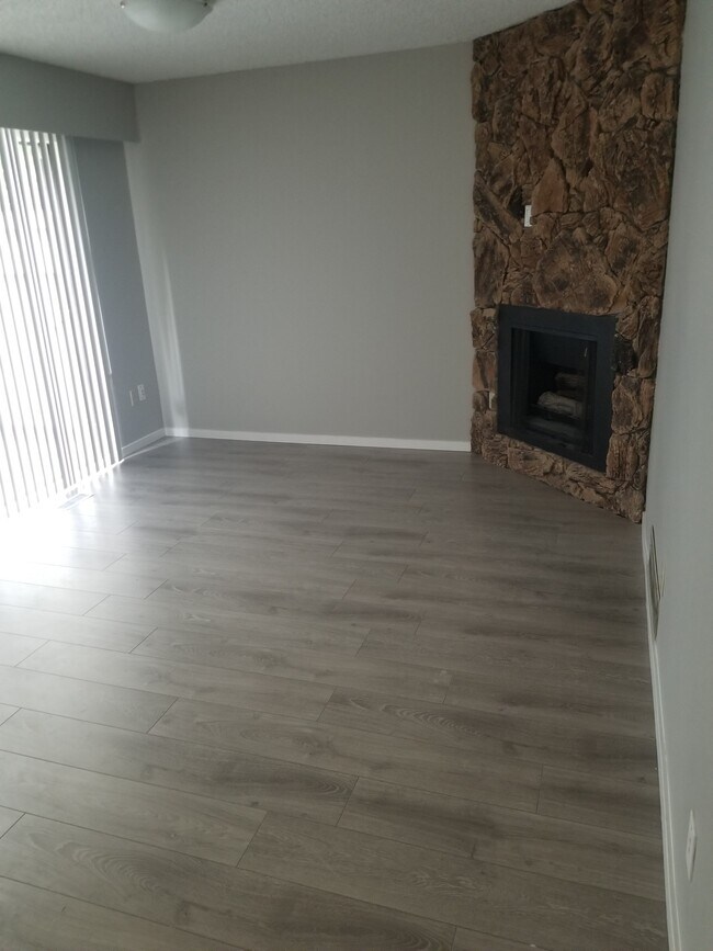 Photo - 7354 Dunvegan Ct Unité 7354