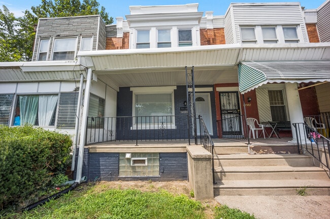 Building Photo - 6008 N 21st St