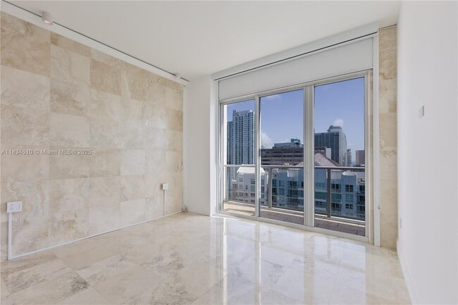 Photo - 1155 Brickell Bay Dr Unidad PH 208