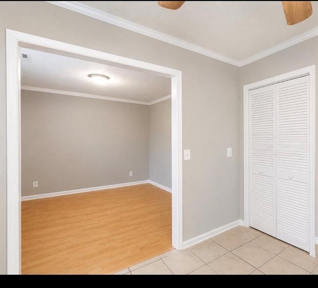 2390 Newport Landing