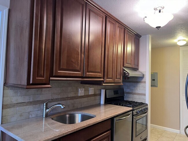 Photo - 70 Shrewsbury Green Dr Unit C