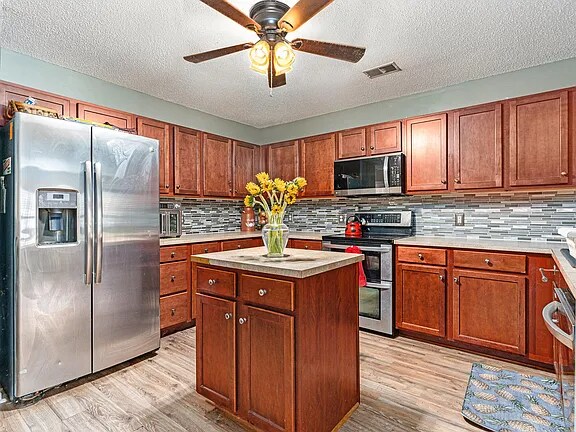 Photo - 129 Thistle Rd