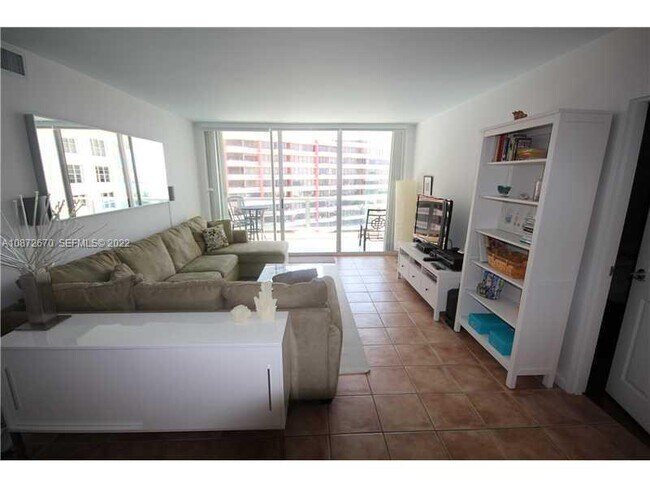 Photo - 5161 Collins Ave Unit 902