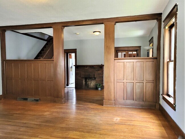 Photo - 809 W Wayne St