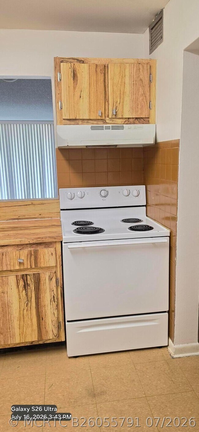 Photo - 10425 SW 112th Ave Unit 204
