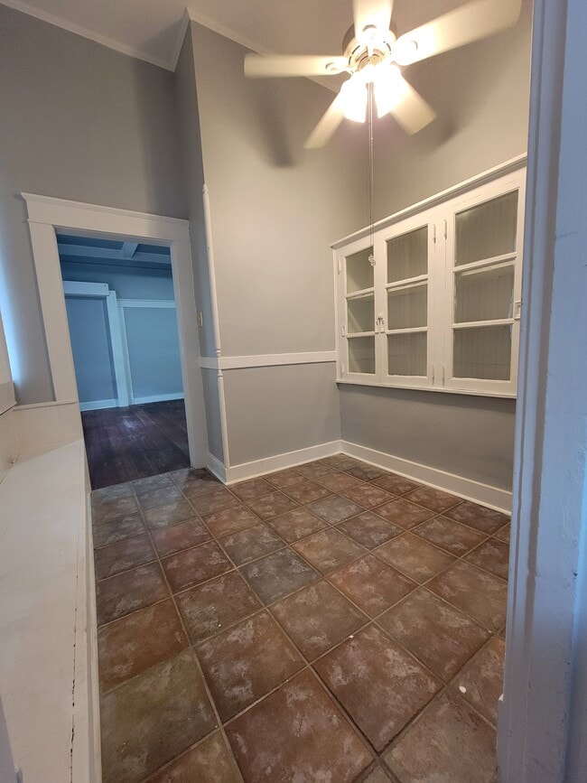 Photo - 613 W Pine St