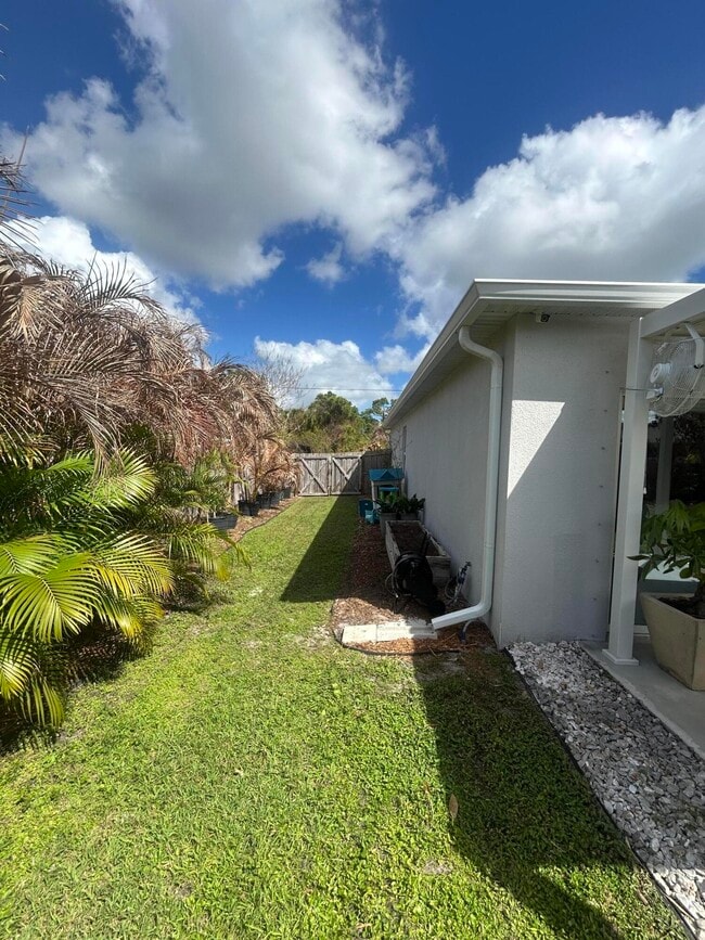 Photo - 5840 NW Bates Ave